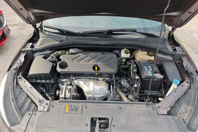 Used MG 5 2021 Revised Version 180 DVVT CVT Youth Luxury Edition Engine Bay
