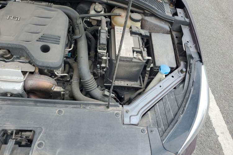 Used MG 5 2021 Revised 300TGI DCT Qingshè Luxurious Enjoyment Edition Engine Bay Left