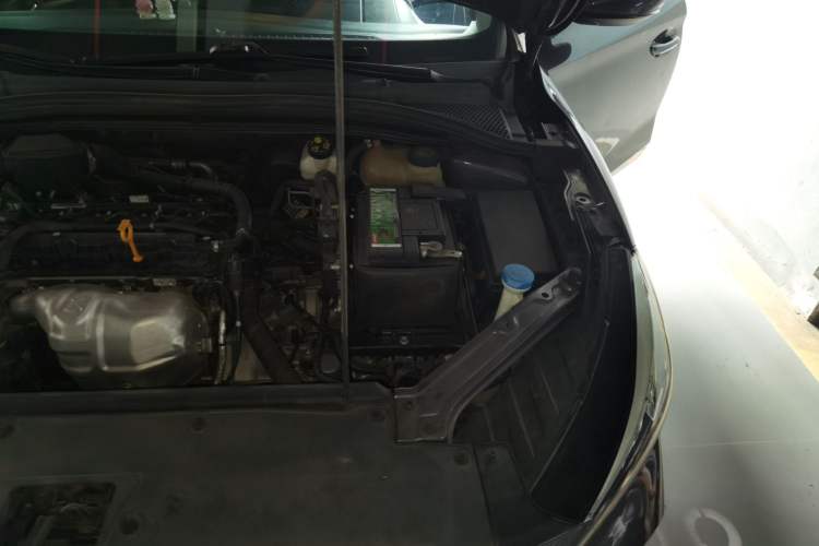 Used MG 5 2021 180 DVVT CVT Youthful Style Edition Engine Bay Left