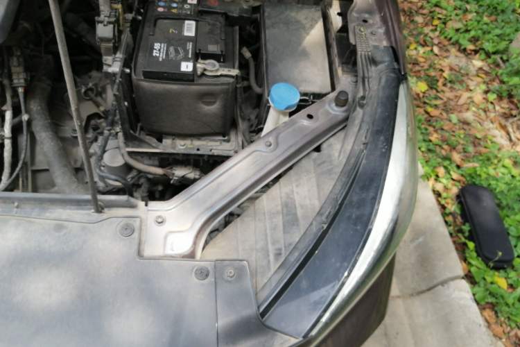 Used MG 5 2021 Revised Version 180 DVVT CVT Youth Luxury Edition Engine Bay Left