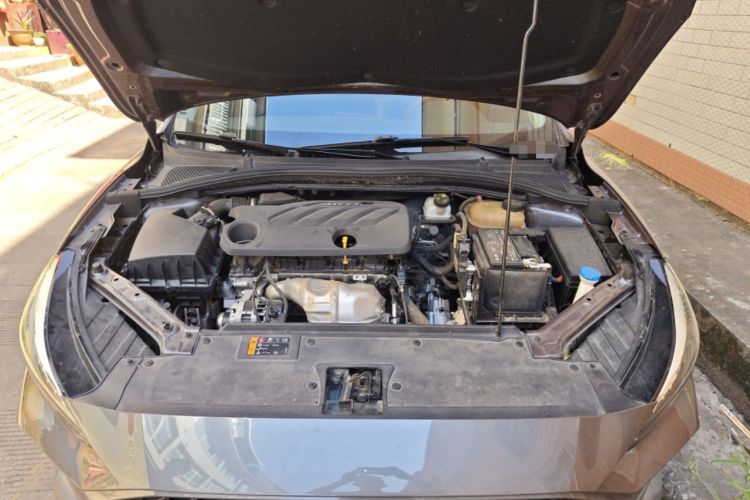 Used MG 5 2021 180 DVVT Manual Youth Luxury Edition Engine Bay