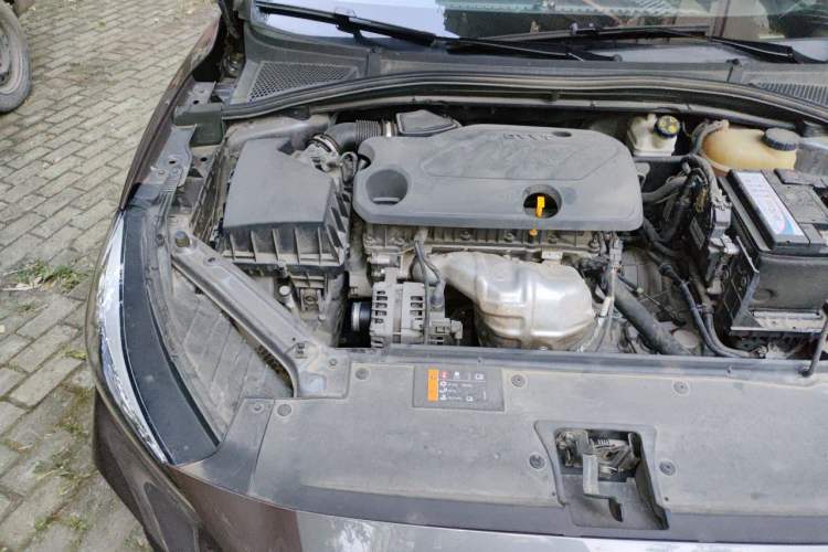 Used MG 5 2021 180 DVVT CVT Youth Luxury Edition Engine Bay Right