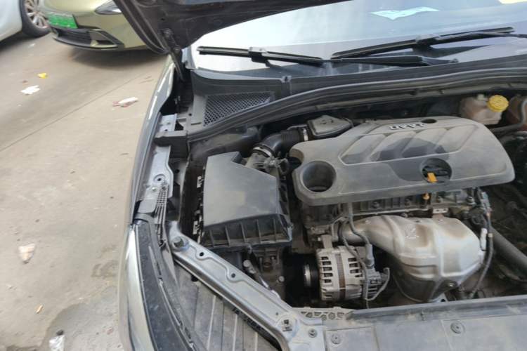 Used MG 5 2021 180 DVVT CVT Youth Luxury Edition Engine Bay Right
