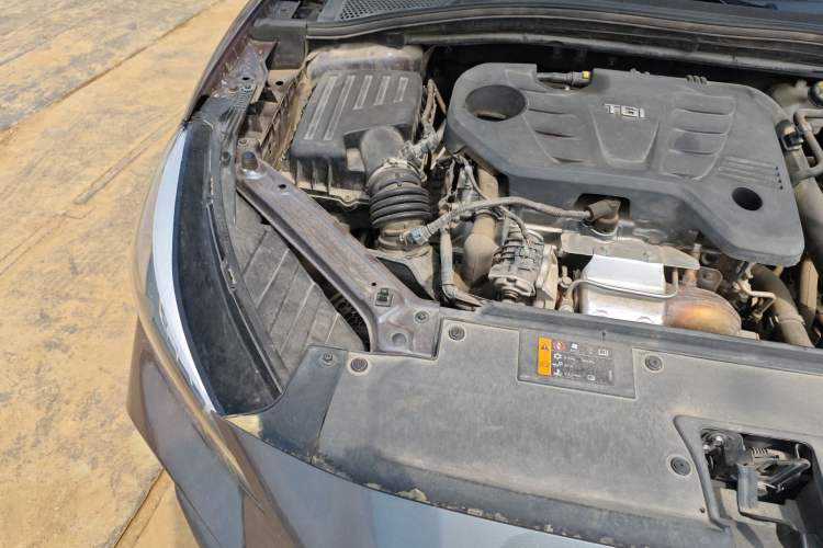 Used MG 5 2021 300TGI DCT Elegant Luxury Edition Engine Bay Right