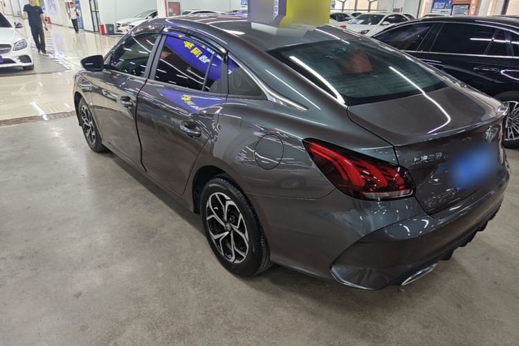 Used MG 5 2021 180 DVVT CVT Youth Luxury Edition Exterior 2