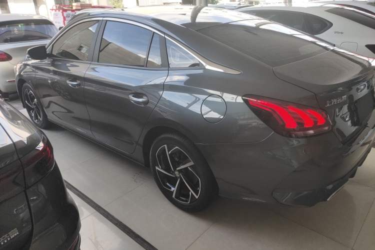 Used MG 5 2021 Revised 300TGI DCT Qingshè Luxurious Enjoyment Edition Exterior 3