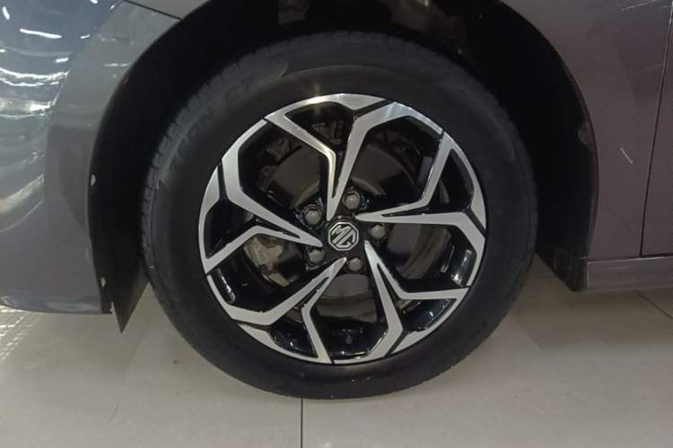Used MG 5 2021 180 DVVT CVT Youthful Style Edition Exterior 4