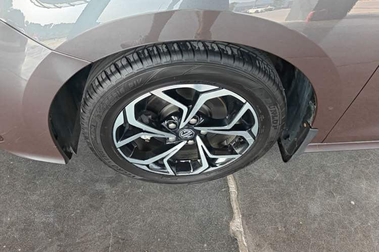 Used MG 5 2021 180 DVVT CVT Youth Luxury Edition Exterior 4