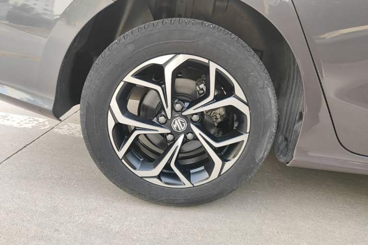 Used MG 5 2021 180 DVVT CVT Youth Luxury Edition Exterior 5