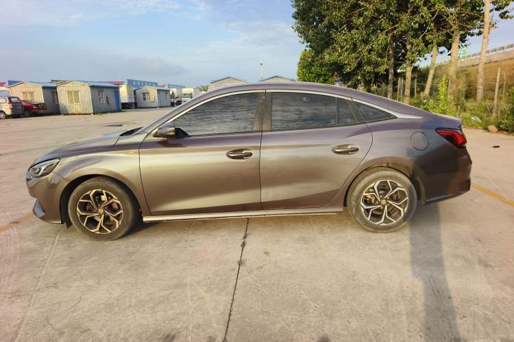 Used MG 5 2021 180 DVVT Manual Youth Luxury Edition Exterior 6