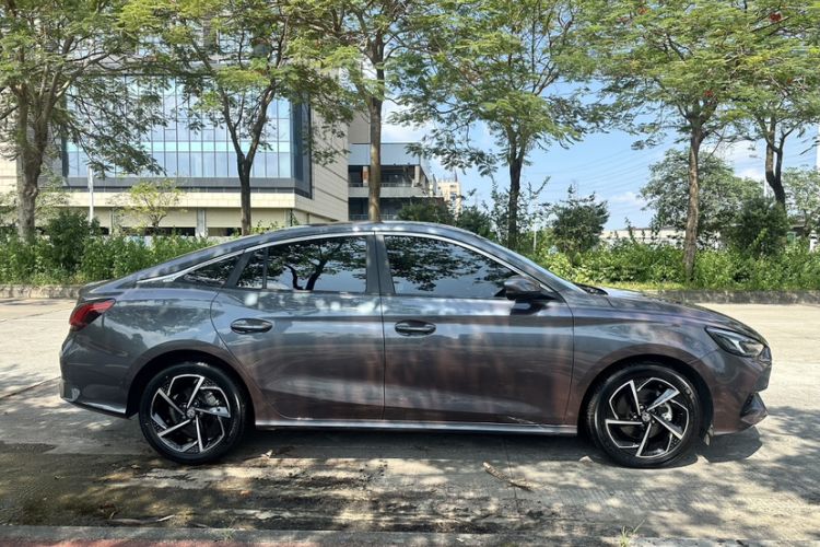 Used MG 5 2021 300TGI DCT Luxury Flagship Edition Exterior 6