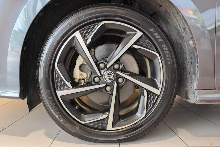 Used MG 5 2021 Revised 300TGI DCT Elegant Luxury Flagship Edition Exterior 7