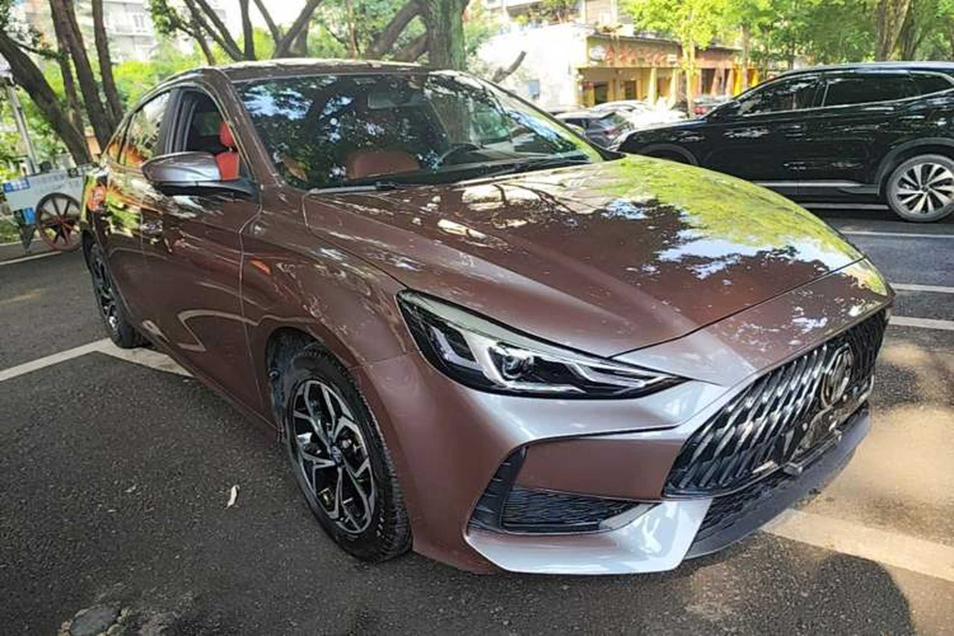 Used MG 5 2021 180 DVVT CVT Youth Luxury Edition Front Right 45 Deg