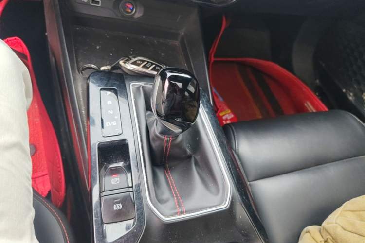 Used MG 5 2021 180 DVVT CVT Youth Luxury Edition Gear Lever