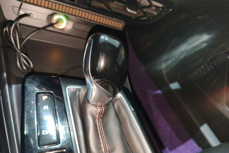 Used MG 5 2021 Revised Version 180 DVVT CVT Youth Luxury Edition Gear Lever