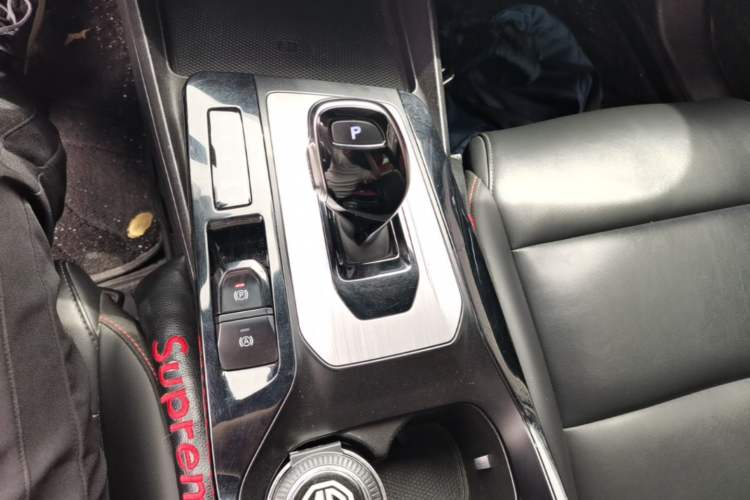 Used MG 5 2021 Revised 300TGI DCT Qingshè Luxurious Enjoyment Edition Gear Lever