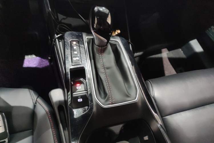 Used MG 5 2021 Revised Version 180 DVVT CVT Youth Luxury Edition Gear Lever
