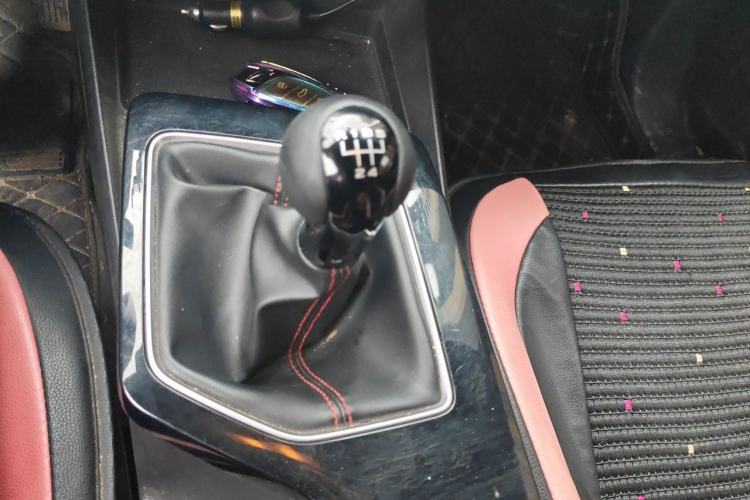Used MG 5 2021 180 DVVT Manual Youth Luxury Edition Gear Lever