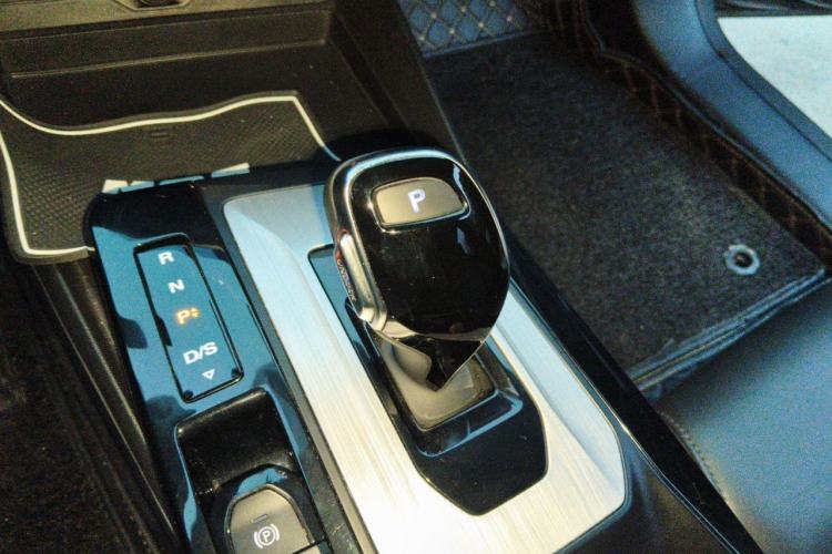 Used MG 5 2021 Revised 300TGI DCT Qingshè Luxurious Enjoyment Edition Gear Lever