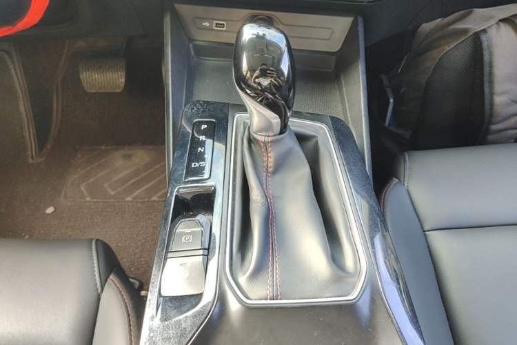 Used MG 5 2021 Revised Version 180 DVVT CVT Youth Luxury Edition Gear Lever
