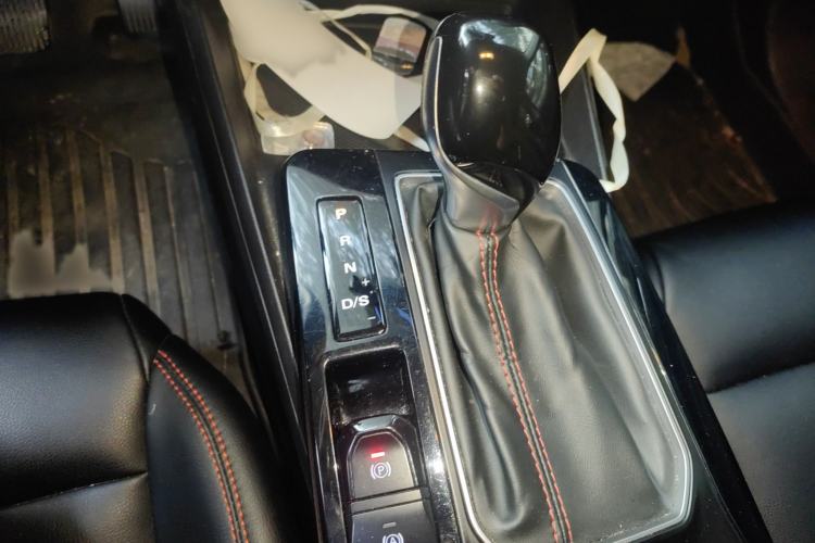 Used MG 5 2021 180 DVVT CVT Youthful Style Edition Gear Lever