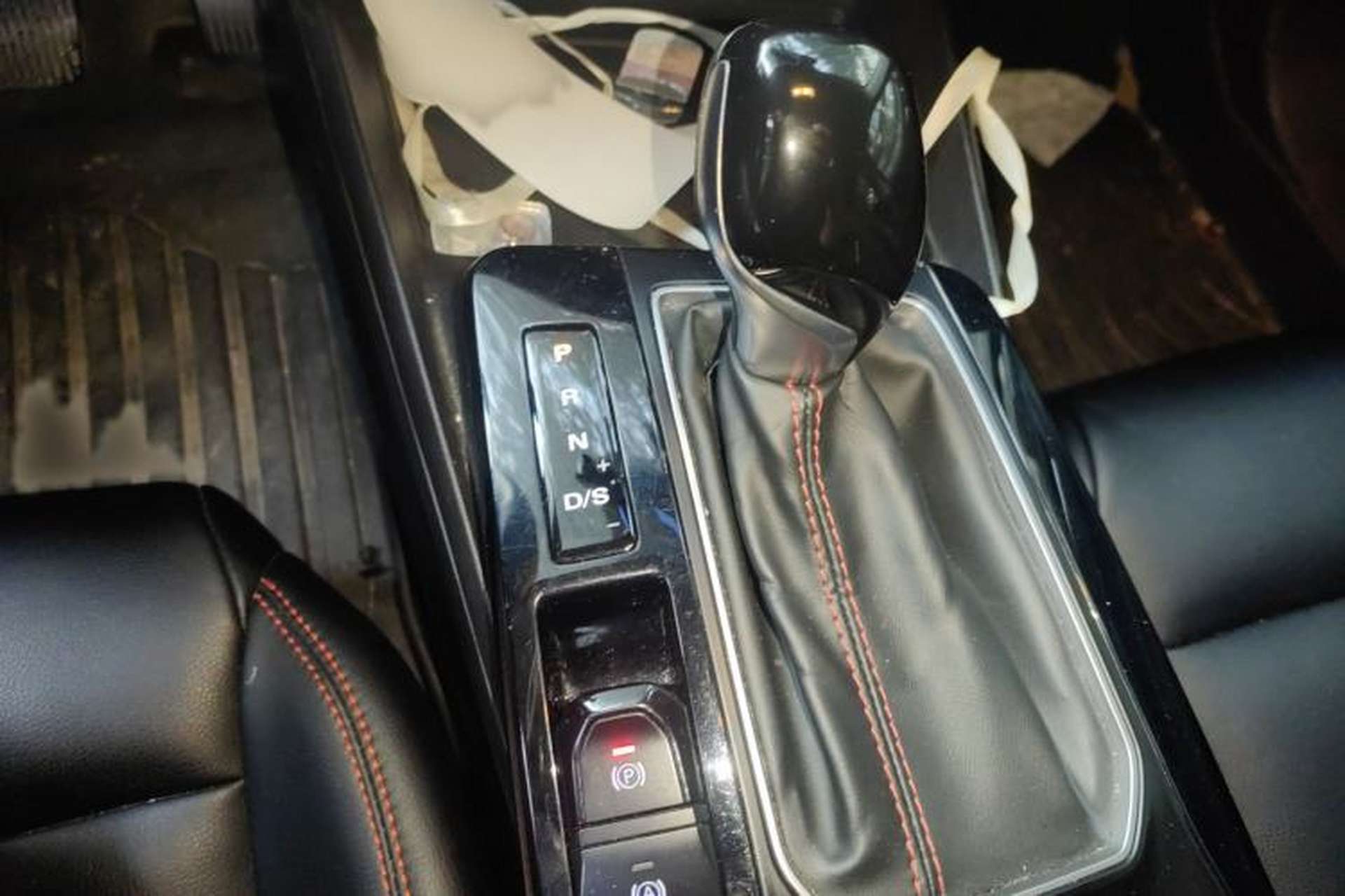 Used MG 5 2021 180 DVVT CVT Youthful Style Edition Gear Lever