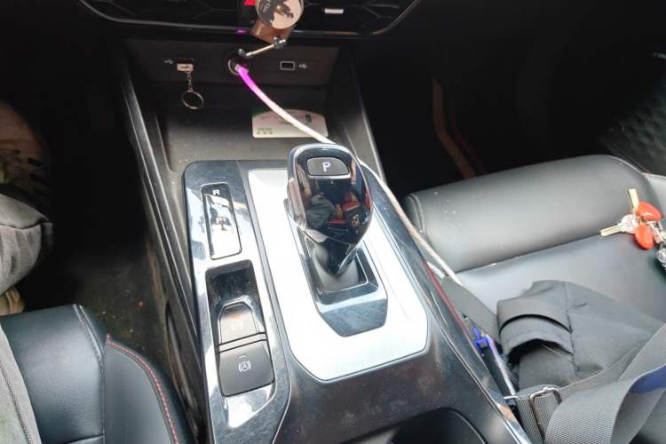 Used MG 5 2021 300TGI DCT Luxury Flagship Edition Gear Lever