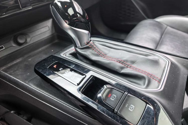 Used MG 5 2021 Revised Version 180 DVVT CVT Youth Luxury Edition Gear Lever