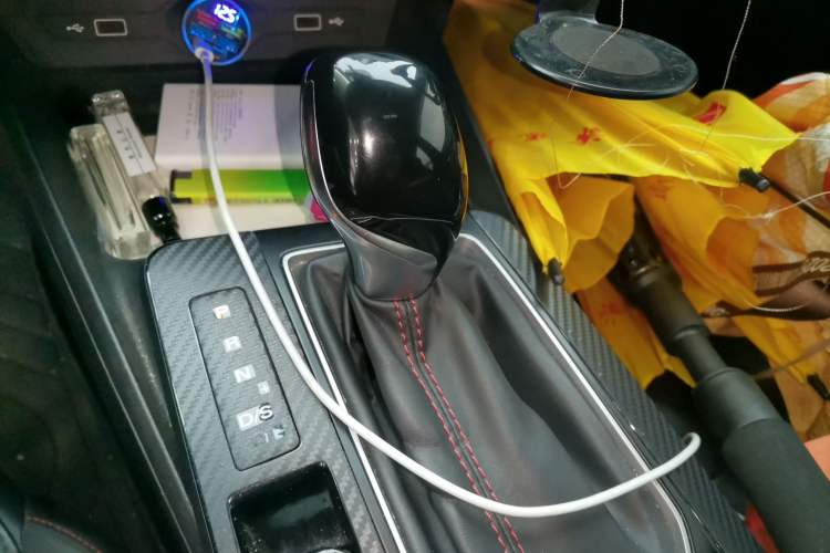 Used MG 5 2021 180 DVVT CVT Youth Luxury Edition Gear Lever