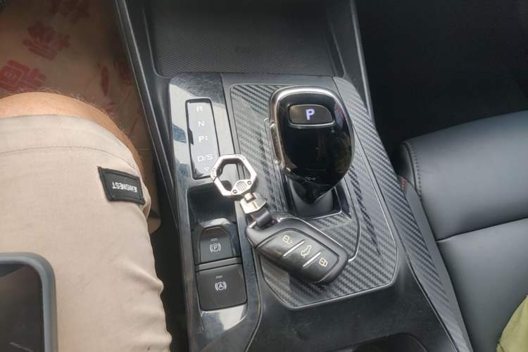 Used MG 5 2021 300TGI DCT Elegant Luxury Edition Gear Lever