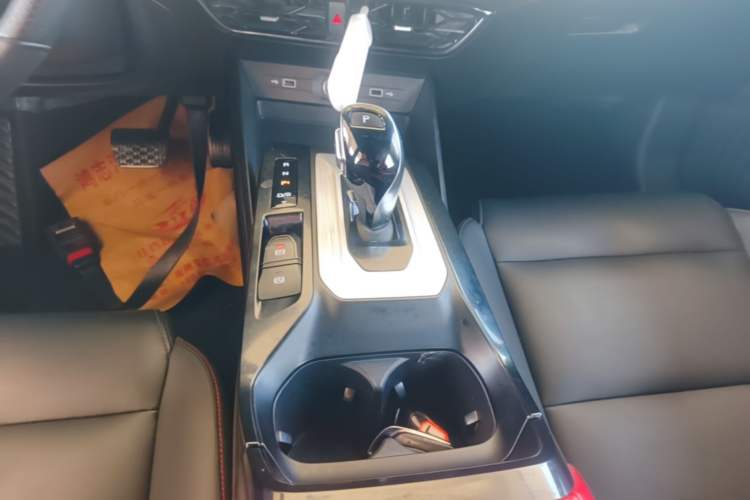 Used MG 5 2021 300TGI DCT Elegant Luxury Edition Gear Lever