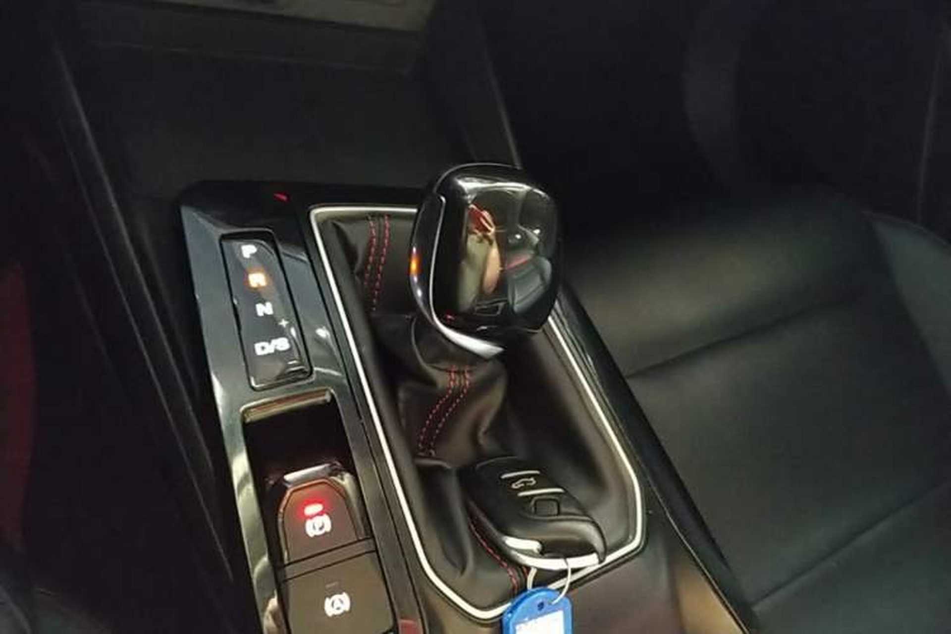 Used MG 5 2021 180 DVVT CVT Youth Luxury Edition Gear Lever