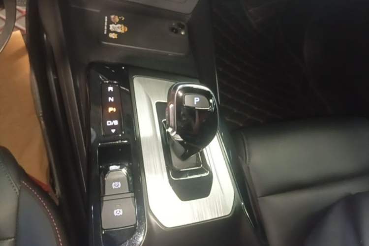 Used MG 5 2021 300TGI DCT Luxury Flagship Edition Gear Lever