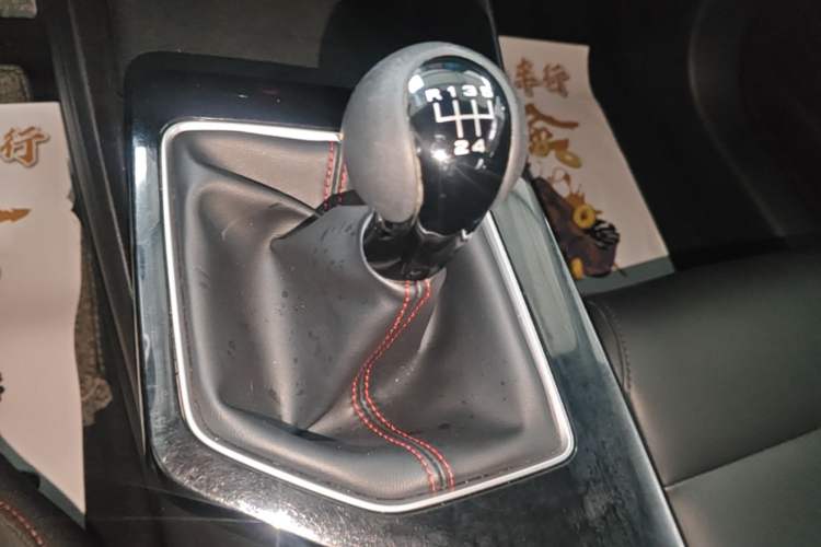Used MG 5 2021 180 DVVT Manual Youth Luxury Edition Gear Lever