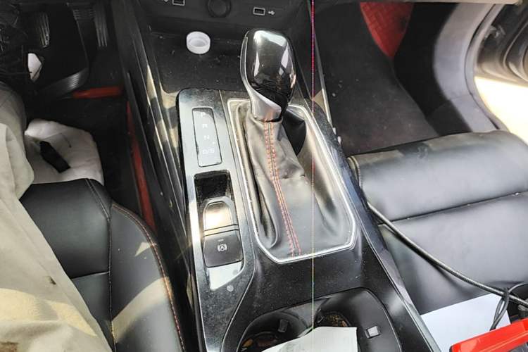 Used MG 5 2021 180 DVVT CVT Youth Luxury Edition Gear Lever