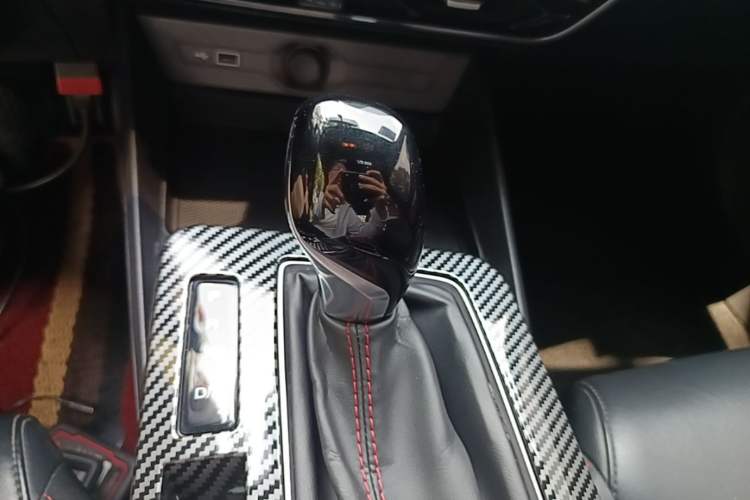 Used MG 5 2021 Revised Version 180 DVVT CVT Youth Luxury Edition Gear Lever