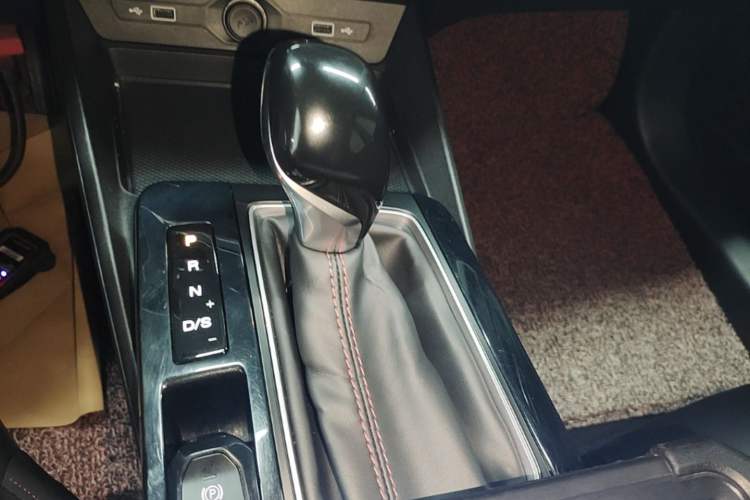 Used MG 5 2021 180 DVVT CVT Youth Luxury Edition Gear Lever