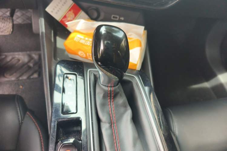 Used MG 5 2021 180 DVVT CVT Youth Luxury Edition Gear Lever