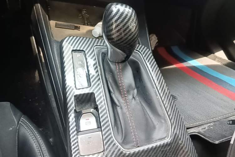 Used MG 5 2021 180 DVVT CVT Youth Luxury Edition Gear Lever