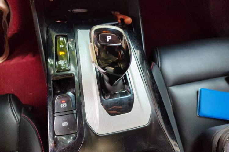 Used MG 5 2021 300TGI DCT Elegant Luxury Edition Gear Lever