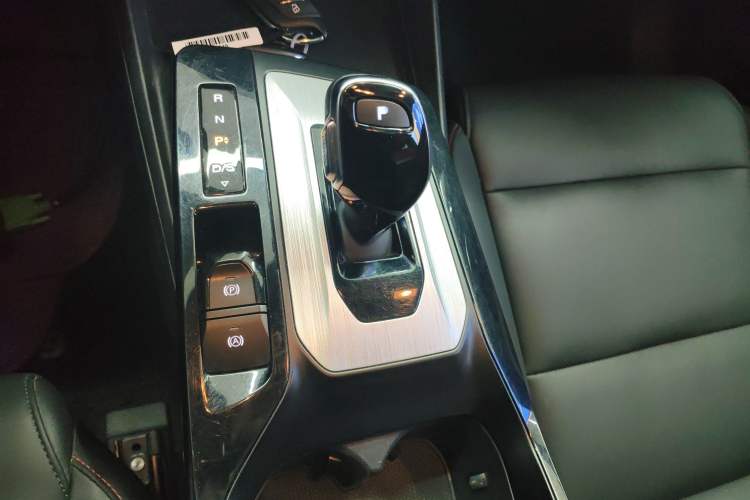 Used MG 5 2021 300TGI DCT Luxury Flagship Edition Gear Lever