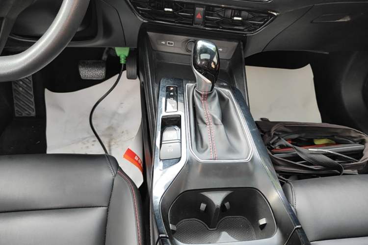 Used MG 5 2021 180 DVVT CVT Youth Luxury Edition Gear Lever