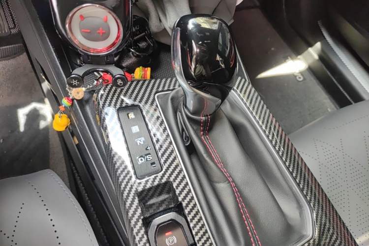 Used MG 5 2021 180 DVVT CVT Youth Luxury Edition Gear Lever