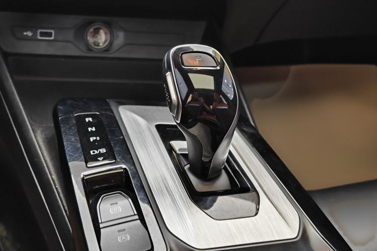 Used MG 5 2021 Revised 300TGI DCT Elegant Luxury Flagship Edition Gear Lever