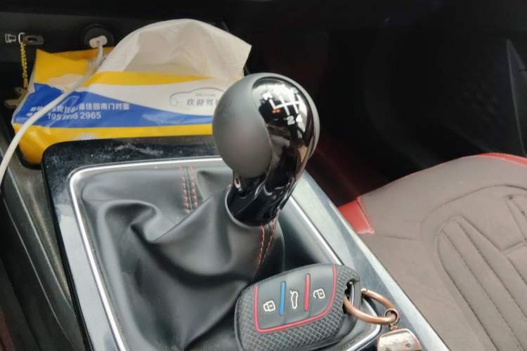 Used MG 5 2021 180 DVVT Manual Youth Luxury Edition Gear Lever