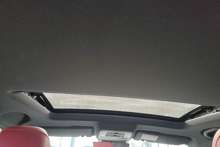 Used MG 5 2021 Revised 300TGI DCT Elegant Luxury Flagship Edition Headliner