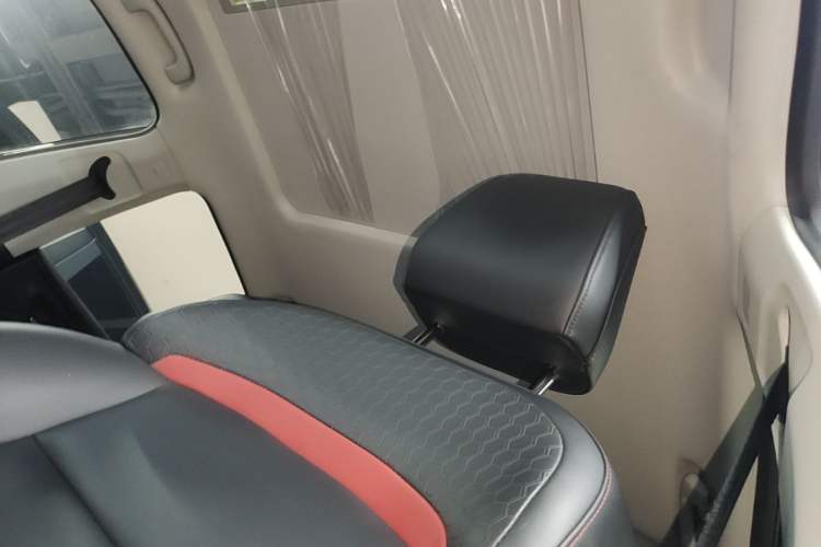 Used MG 5 2021 180 DVVT CVT Youth Luxury Edition Headliner