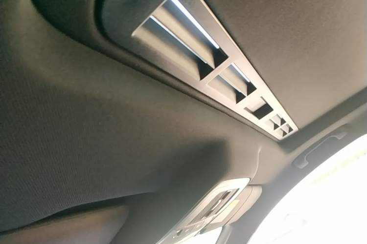 Used MG 5 2021 300TGI DCT Elegant Luxury Edition Headliner