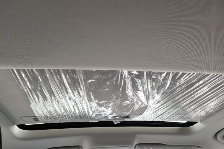 Used MG 5 2021 Revised Version 180 DVVT CVT Youth Luxury Edition Headliner