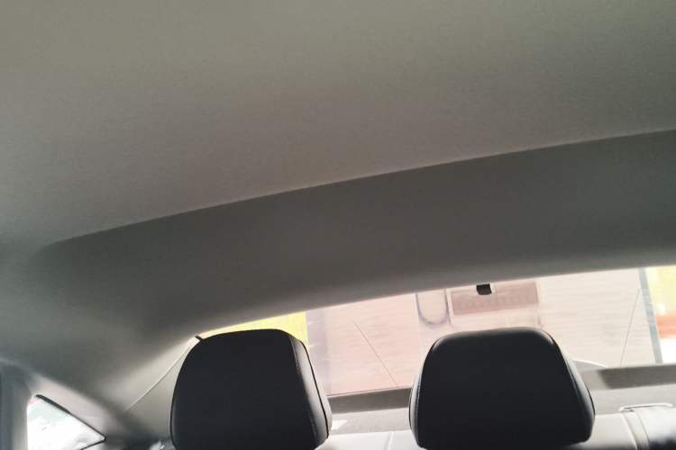 Used MG 5 2021 Revised Version 180 DVVT CVT Youth Luxury Edition Headliner